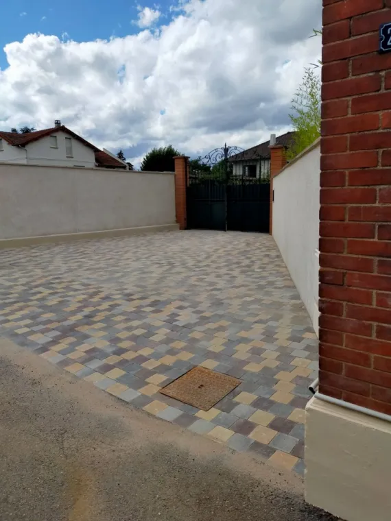 Pose de pavés à Riorges , Roanne, AGENCEMENT DU ROANNAIS